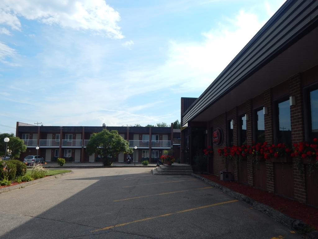 佩尔查大厦汽车旅馆 莱塞斯库曼 外观 照片